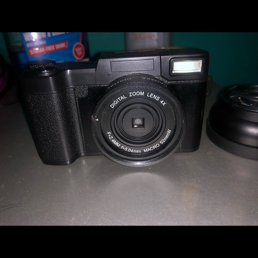 Digital Camera - Picture 2 of 4